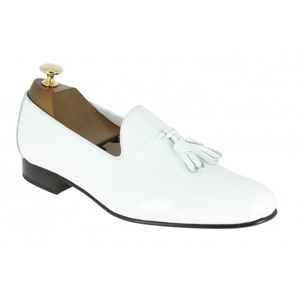 Mocassin à pompons slippers sleepers Center 51 prince vernis blanc pompons blanc