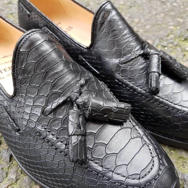 Moccasin with Pompons Center 51 3136 Will black leather python print finish