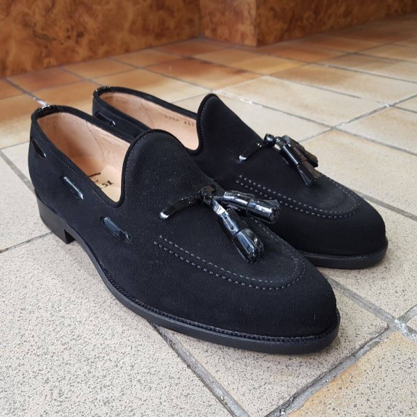 Moccasin with Pompons Center 51 3136 Will black suede with black varnished leather tassels