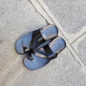 Sandals Zeus 1092 black leather crocodile print finish