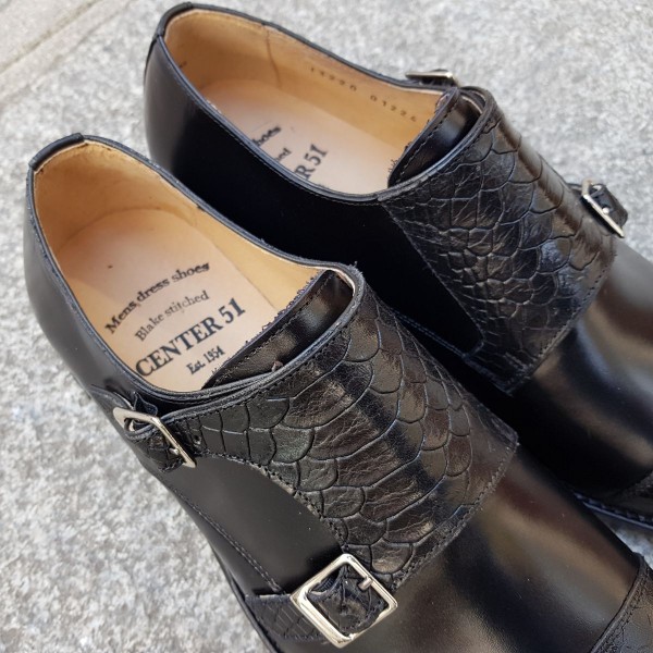 Chaussure à double boucles Center 51 13220 bi-matière cuir noir et façon python noir