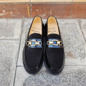 Mocassin Center 51 13083 bi-matière cuir vernis et daim noir