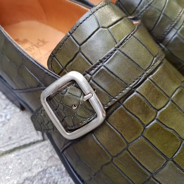Chaussure à boucle Berwick 3520 cuir façon crocodile vert