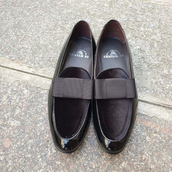 Moccasin bow knot slippers sleepers Center 51 Xmas black varnished leather red velvet and red bow knot