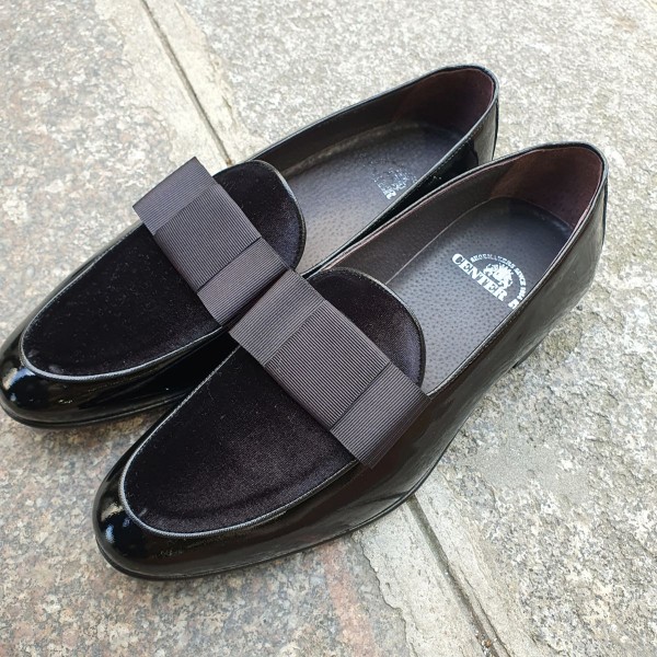 Moccasin bow knot slippers sleepers Center 51 Xmas black varnished leather red velvet and red bow knot