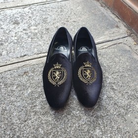 Mocassin brodé slippers sleepers Center 51 crown velours noir