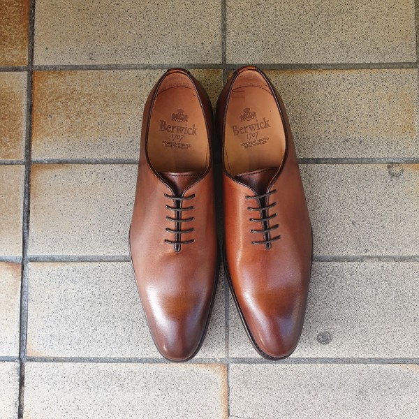 Oxford shoe Berwick 2585 brown leather