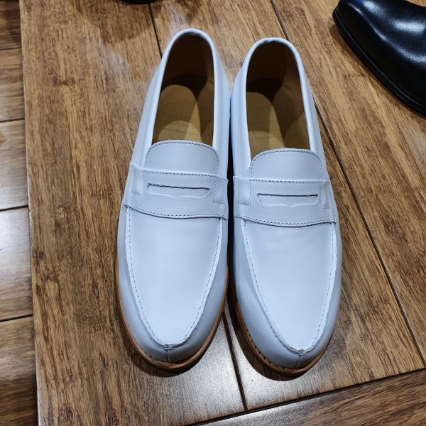 Moccasin Woman Center 51 0622 Wendy white leather