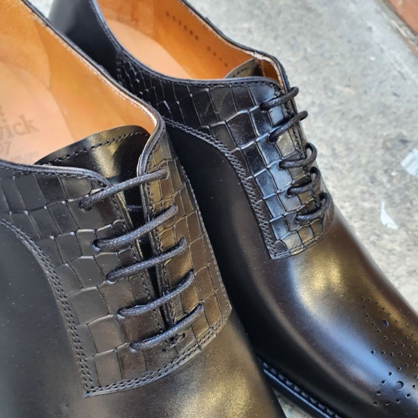 Oxford shoe Berwick 4248 black leather