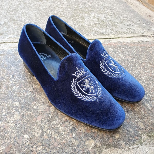 Mocassin brodé slippers sleepers Center 51 crown velours marine