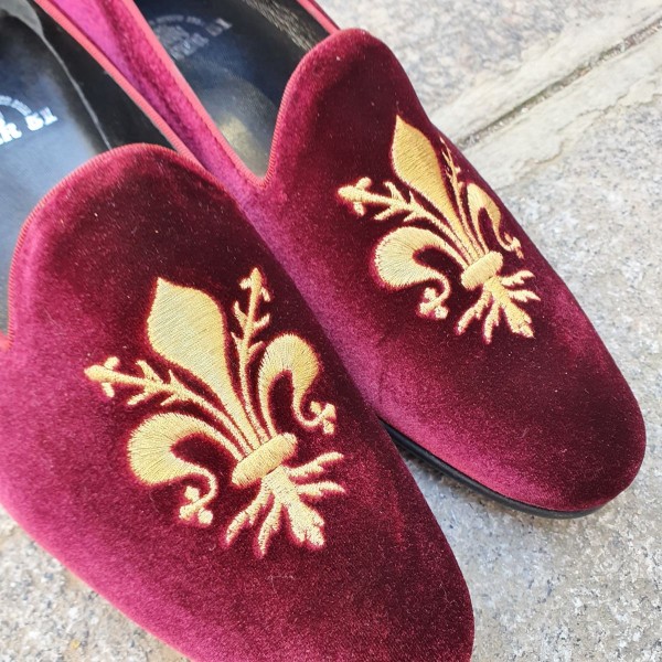 Mocassin brodé slippers sleepers Center 51 Lys velours bordeaux