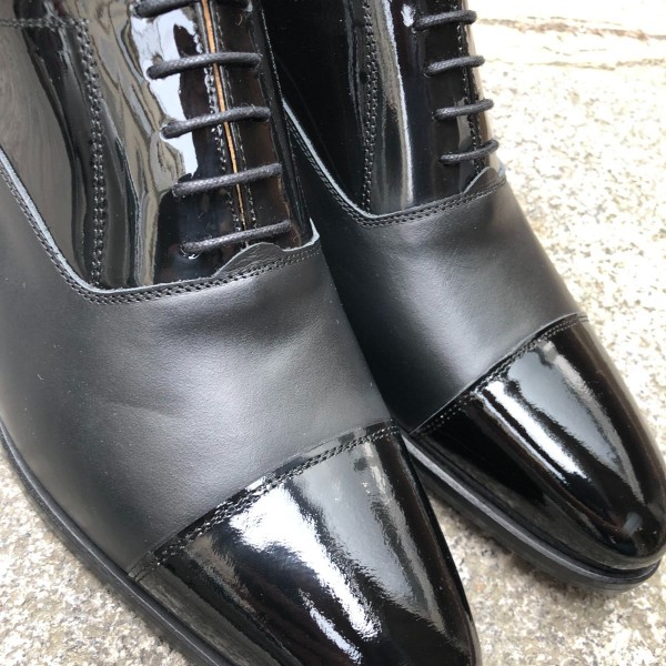 Oxford shoe Center 51 Classico Ambas black leather and black varnished leather