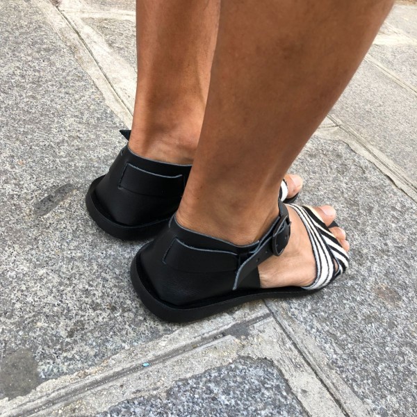 SandaleZeus 1825 cuir noir et façon zèbre