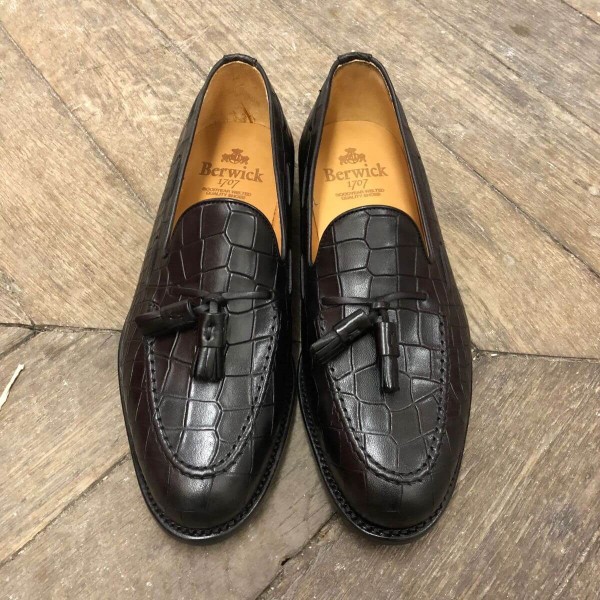 Mocassin à pompons Berwick 8491 cuir façon croco noir