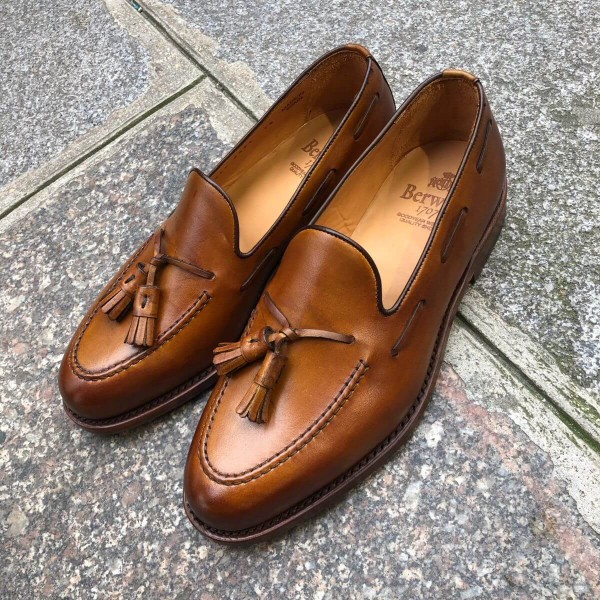 Mocassin à pompons Berwick 8491 cuir marron