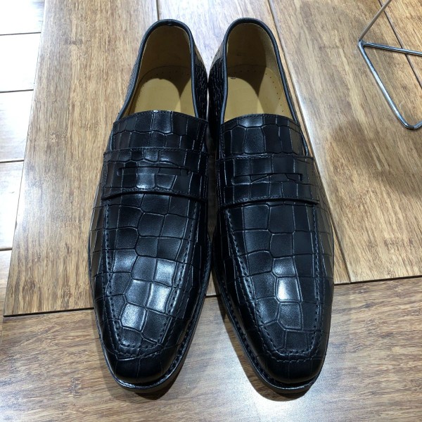 Moccasin Center 51 13854 black leather crocodile print finish