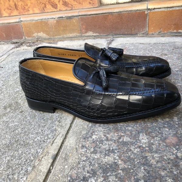 Moccasin with Pompons Center 51 14151 black leather crocodile print finish