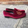 Moccasin embroidered slippers sleepers Center 51 Crown burgundy velvelt