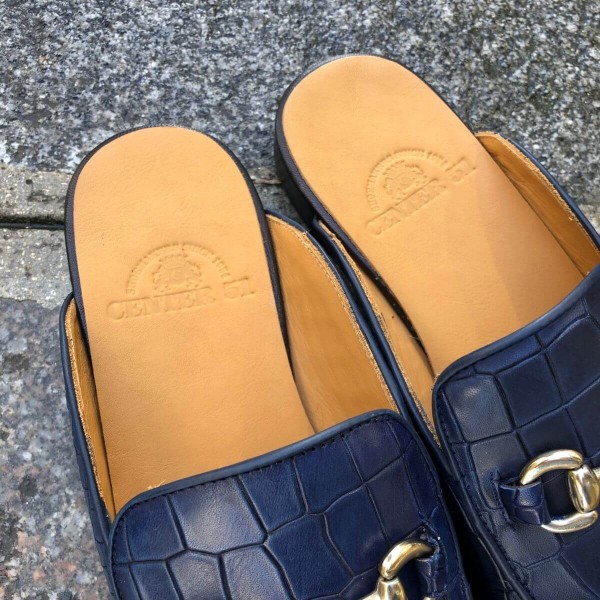 Mule Center 51 cuir marine façon croco